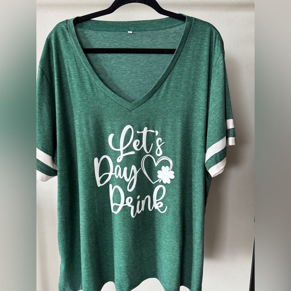 Green V-Neck Short Sleeve Tee
